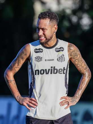 Neymar em treino do Santos