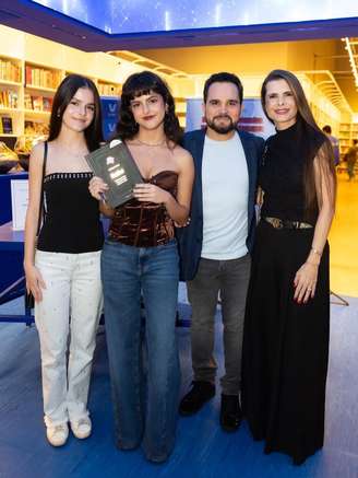 Filha de Luciano Camargo ganhou homenagem do pai após lançamento do primeiro livro