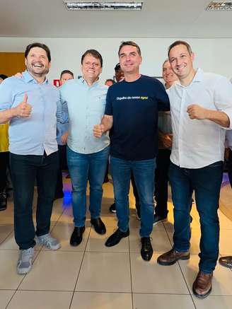 Tarcísio e Flávio tiveram a última agenda conjunta na Agrishow, no final de abril, ao lado dos pré-candidatos ao Senado André do Prado (à esquerda) e Guilherme Derrite (à direita)