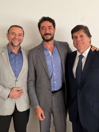 O presidente do PT, Edinho Silva, o pré-candidato do MDB, Gabriel Azevedo, e o presidente do MDB, Baleia Rossi