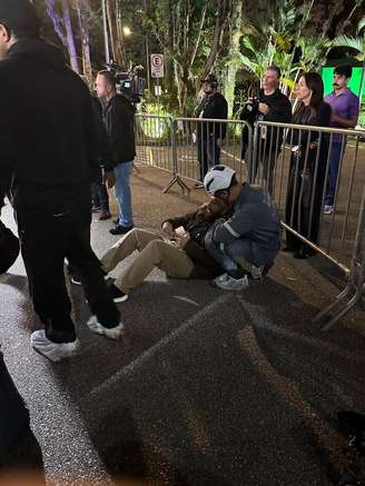 Repórter é atendido após ser agredido por cinegrafista antes do debate na Band