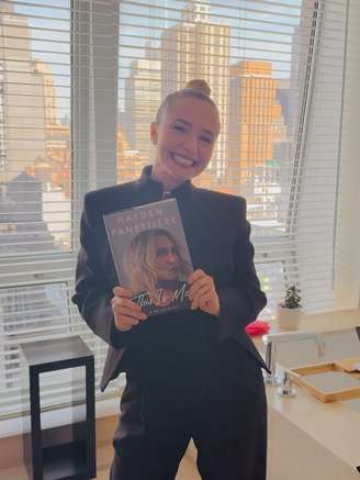 Hayden Panettiere lançou sua biografia em maio deste ano