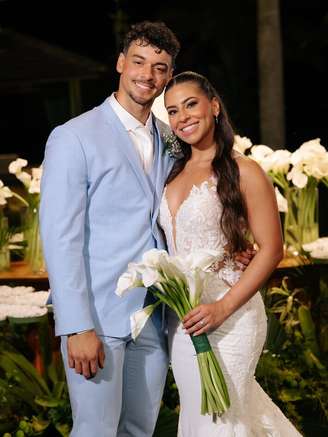 Victor Alexandre e Jarline Batista se casaram em uma cerimônia realizada na Ilha Bimbarras