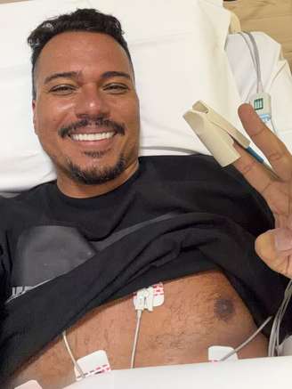 Bruno Cardoso se apresenta em Natal após ser internado por desidratação e queda de pressão