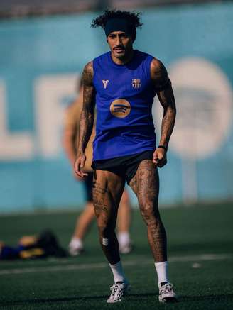 Raphinha em treinamento do Barcelona.