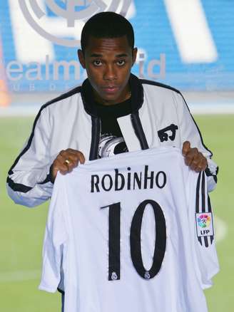 <p>Robinho é lembrado por jornal espanhol com um exemplo de baixa rentabilidade para o clube</p>