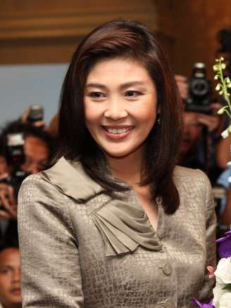 <p>Yingluck Shinawatra foi liberada pelos golpistas no domingo, após ficar desde sexta-feira no quartel da 1ª Divisão de Infantaria, e desde então permanece em sua casa</p>