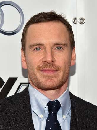 Michael Fassbender vive Steve Jobs no cinema