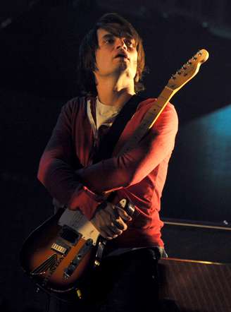 Jonny Greenwood, do Radiohead, durante show no Coachella em 2012