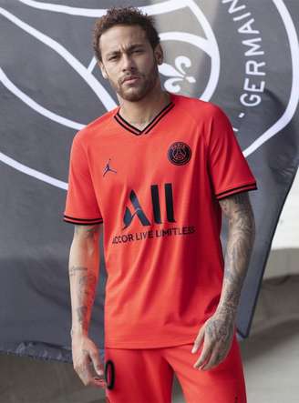 Neymar foi protagonista na apresentação do segundo uniforme do PSG