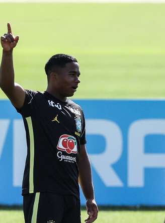 Endrick em treino da seleção brasileira nos Estados Unidos.