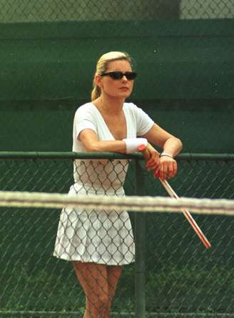 A atriz Vera Fischer durante gravação de um dos episódios do 'Você Decide', em 1998