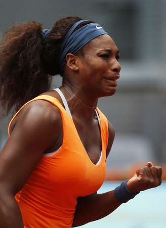 <p>Serena teve dificuldades para aproveitar bem as primeiras bolas no 2º set</p>