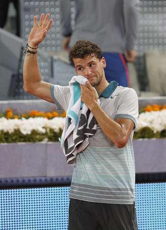 <p>Dimitrov comemora vitória sobre Djokovic em Madri</p>