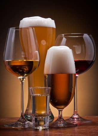 <p>Mortes pelo consumo de bebida alcoólica são comuns na Índia</p>