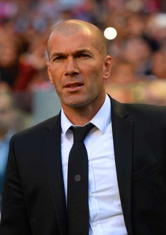 <p>Zinedine Zidane está se preparando para poder ser técnico de times profissionais</p>