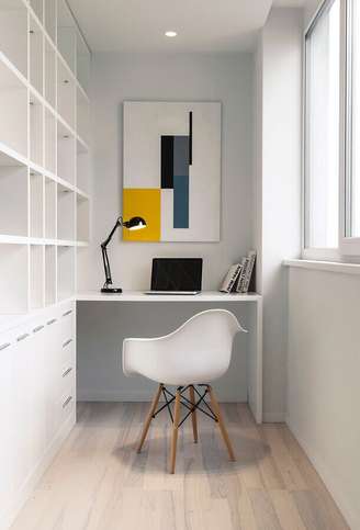 1. Cadeira eames branca para decoração de home office todo branco planejado – Foto: Behance