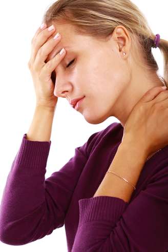 Se você tem dor na cabeça, na face, no pescoço ou na boca, é sinal de dor orofacial. As causas são diversas, a dor tem origem no sistema nervoso, e é relacionada com fatores psicológicos e doenças graves, como tumores. As dores de origem dentária continuam sendo as mais comuns na população em geral.