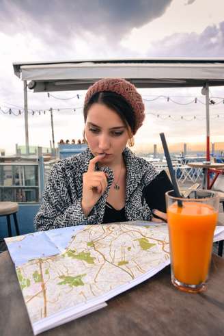 Viajar sozinho é tendência principalmente entre mulheres
