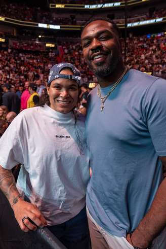 Jon Jones e Amanda Nunes no UFC 327 