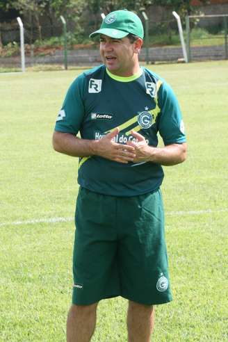 Treinador Enderson Moreira escalará Goiás da mesma forma do empate contra o Atlético-GO