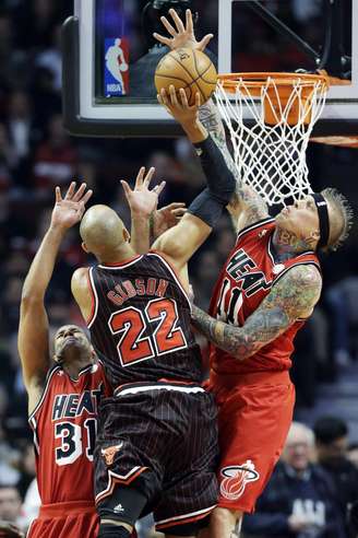 <p>O Miami Heat derrotou o Chicago Bulls fora de casa</p>