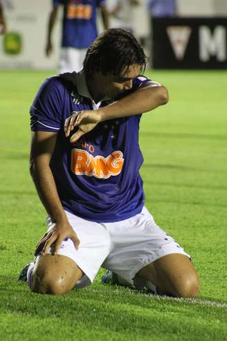 Marcelo Moreno fez dois gols na vitória do Cruzeiro