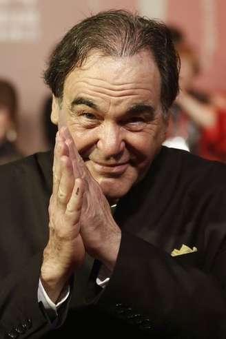 <p>Diretor de cinema Oliver Stone chega ao 16º Festival Internacional de Cinema de Xangai, em 15 de junho de 2013</p>