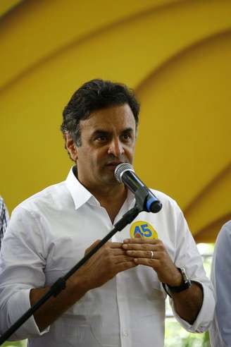 <p>Aécio prometeu ainda reajuste especial para as aposentadorias</p>