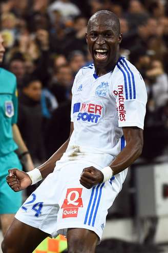 Fanni comemora um dos dois gols da vitória do Olympique
