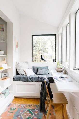45 Cool Home Office Nooks In Living Rooms - Shelterness
