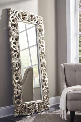 1. O espelho de chão pode levar modernidade e sofisticação ao seu ambiente decorado – Foto: Classy Home