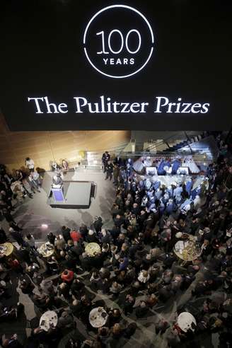 Cenda de festa de premiação do Pulitzer. 28/1/2016.      REUTERS/Joshua Roberts 