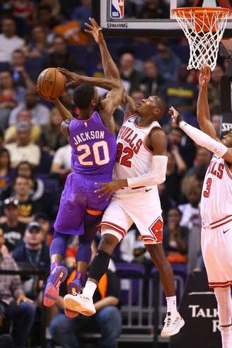 Lance de partida entre Chicago Bulls e Phoenix Suns, pela liga de basquete dos Estados Unidos. 18/3/2019. Mark J. Rebilas-USA TODAY Sports