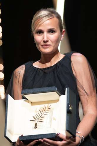 Julia Ducournau é a segunda mulher na história a vencer a Palma de Ouro em Cannes