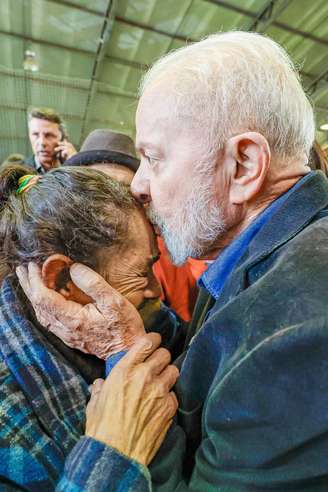  Presidente da República, Luiz Inácio Lula da Silva, durante Visita a abrigo em São Leopoldo 