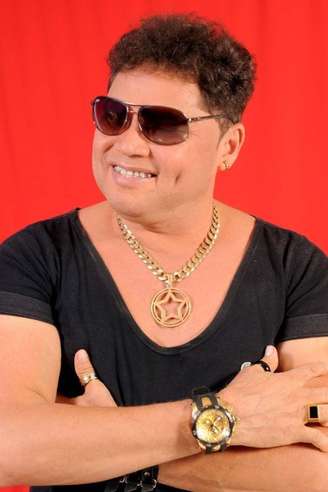 O cantor Ray Douglas, que fez sucesso no brega e seresta no Pará.