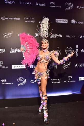 Deborah Secco durante o baile da Vogue, no Copacabana Palace, no último sábado, 7