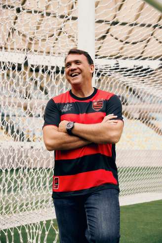 Pet com coleção homenageando o gol de falta conta o Vasco