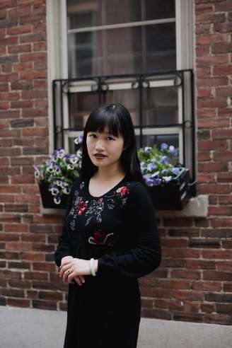 A escritora sino-americana R.F. Kuang, autora de 'Impostora' e 'A Guerra da Papoula', lança 'História de Taipei'.