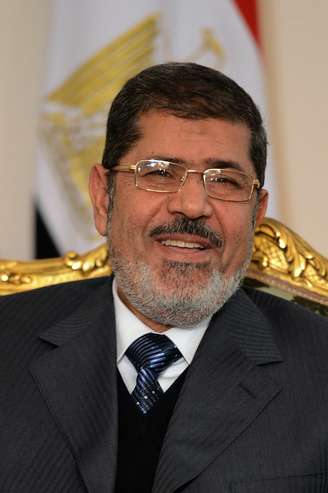 Presidente deposto do Egito Mohamed Mursi durante encontro com o presidente palestino em Cairo, em janeiro de 2013