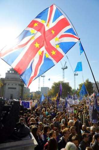 Milhares protestam em Londres contra o Brexit