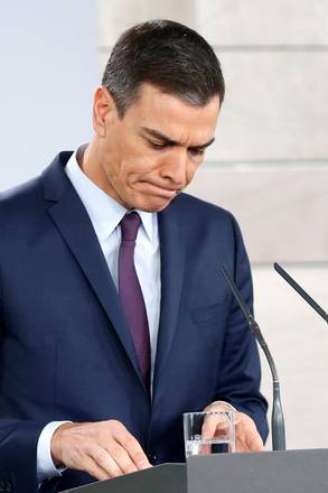 Premier da Espanha convoca eleições antecipadas para abril