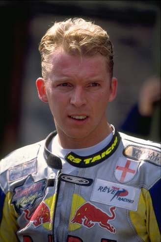 <p>Britânico Sean Emmett competiu por Suzuki e Yamaha na categoria 500 cc na década de 1990</p>