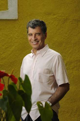 Paulo Betti interpreta o mulherengo Caetano em 'Malhação'