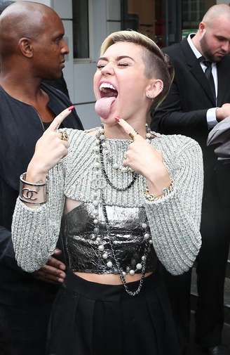 <p>Miley Cyrus estaria ficando com produtor musical </p>