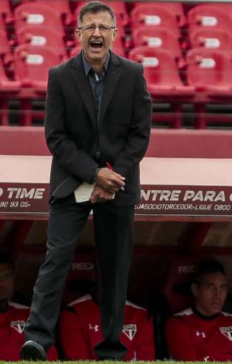 Técnico Osorio afirmou que está acompanhando jogos da Série B em busca de reforços