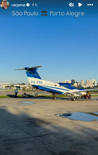 Story feito por Carpena antes de entrar em avião de pequeno porte