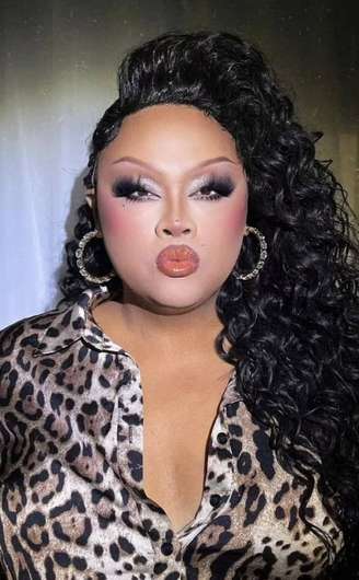 Bianca Castro, ex-participante do ‘RuPaul’s Drag Race’, amputou a perna direita após infecção.