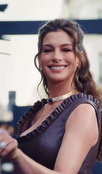 Anne Hathaway se torna 'Lenda da Disney'